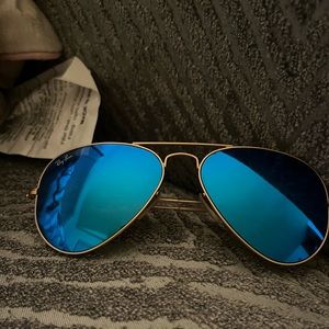 Blue aviator raybans